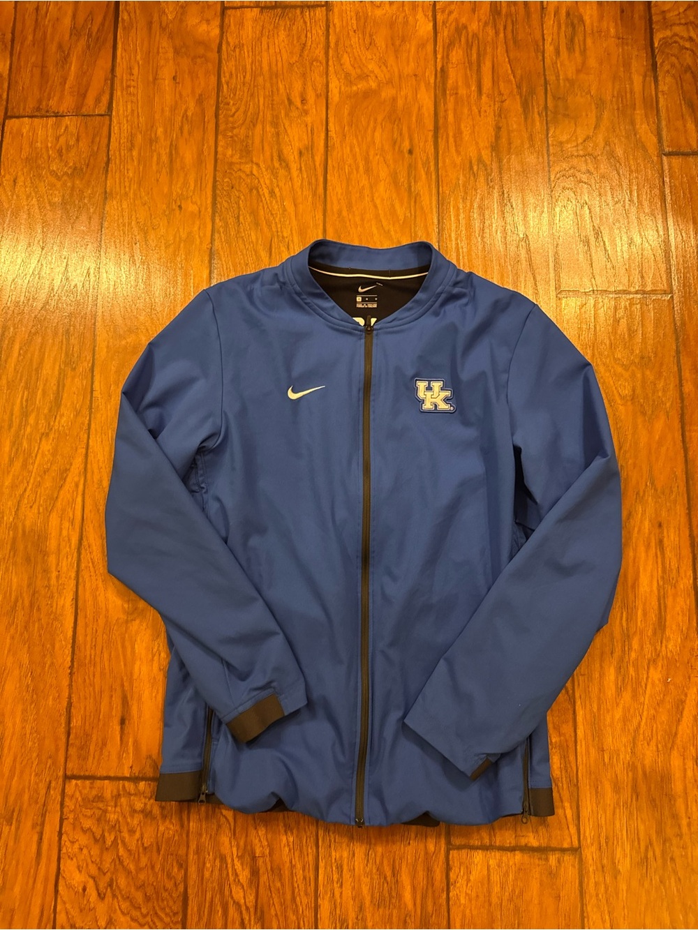 Team/Player issued Nike Kentucky Jacket size medium